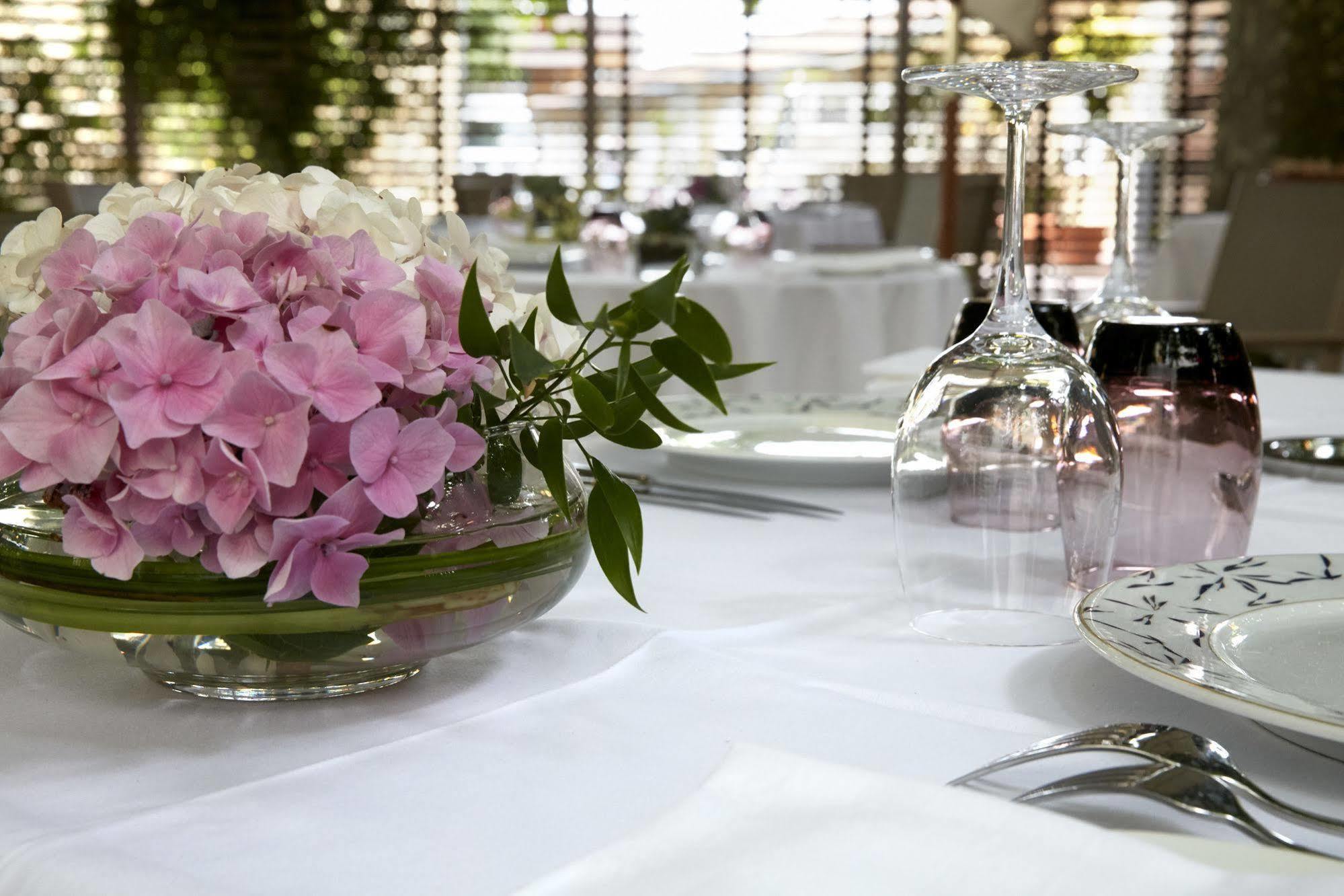 Logis Hotel - Restaurant Maison Claude Darroze Langon  Bagian luar foto